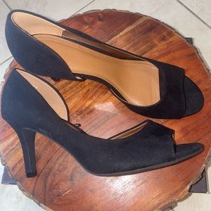 New NW H&M Black Suede Open Toe 3” Heels in Size 7